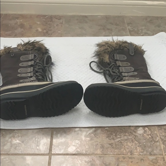 Sorel boots - gray - Picture 4 of 4